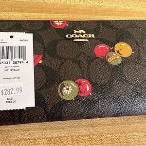 Coach new wallet with Tags